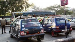 पाेखरा-बेनी खण्डमा ट्याक्सी चालकको आफूखुसी भाडा